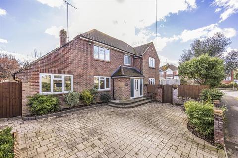 4 bedroom detached house for sale, Warfield Avenue, Waterlooville PO7