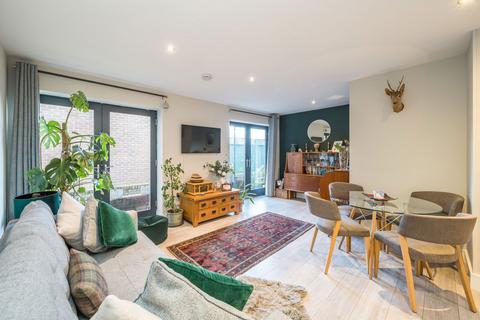 undefined, Swan Street, Isleworth TW7
