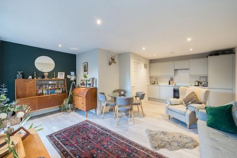 undefined, Swan Street, Isleworth TW7