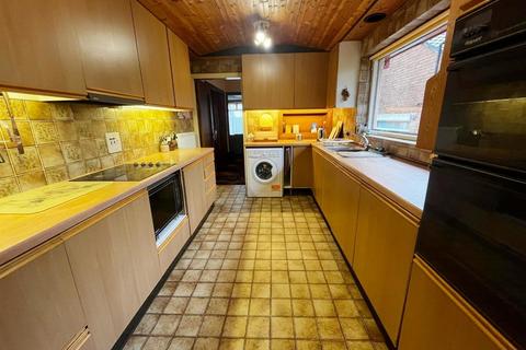 3 bedroom detached bungalow for sale, Mottram Old Road, Stalybridge SK15