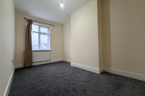 undefined, Roding Lane South, Redbridge