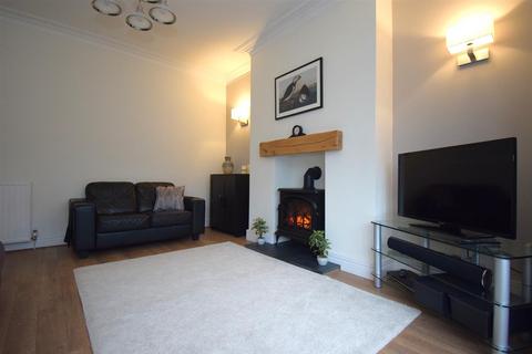 2 bedroom flat for sale, Warwick Road, South Shields