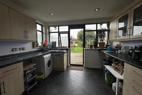 undefined, Dagenham RM8