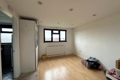 4 bedroom semi-detached house for sale, Dagenham RM8