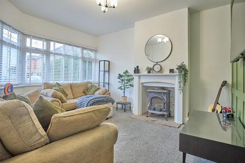 3 bedroom semi-detached house for sale, Barrie Road, Hinckley