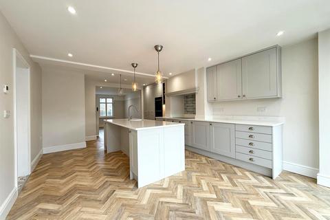 3 bedroom semi-detached house for sale, Oakfield Road, Copthorne, Shrewsbury