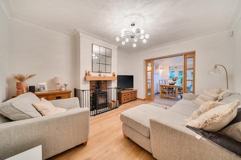 3 bedroom semi-detached house for sale, Talbot Rise, Leeds LS17