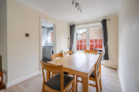 undefined, Selwyn Close, Windsor