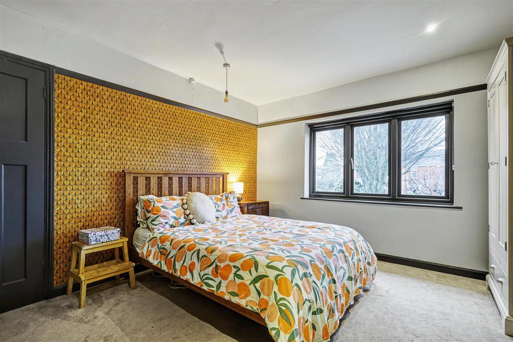 Bedroom 1 2.jpeg
