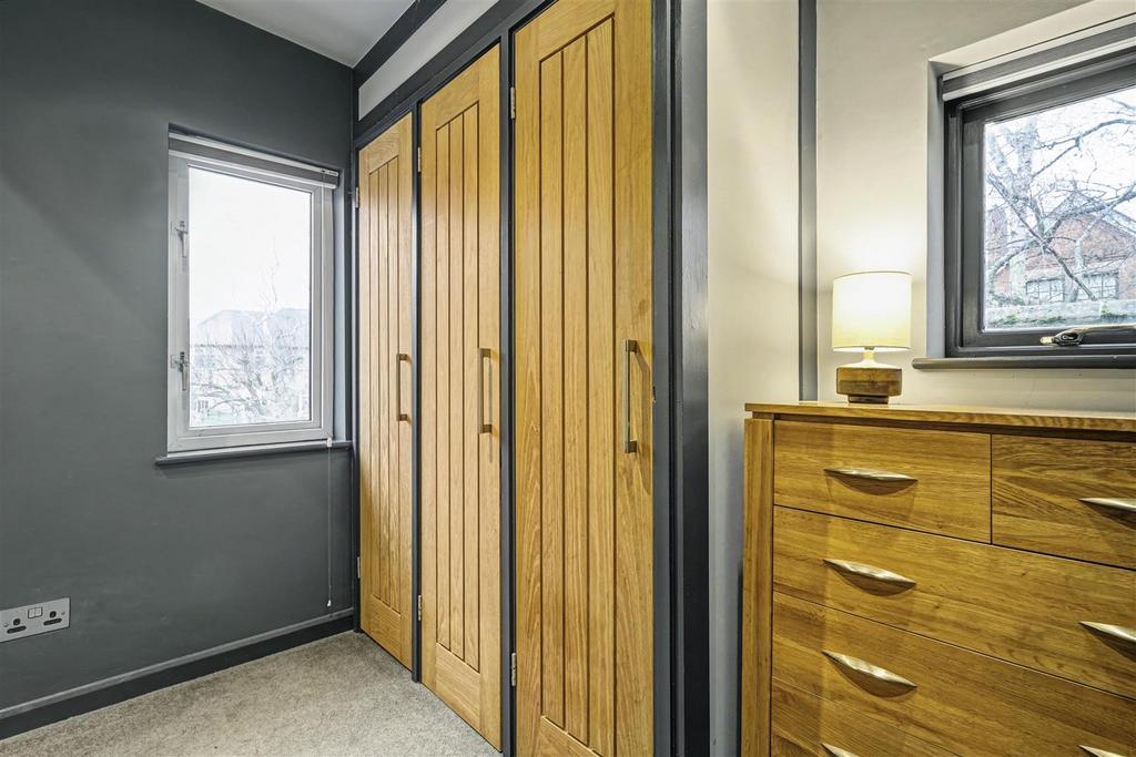 Wardrobes Room 1 1.jpeg