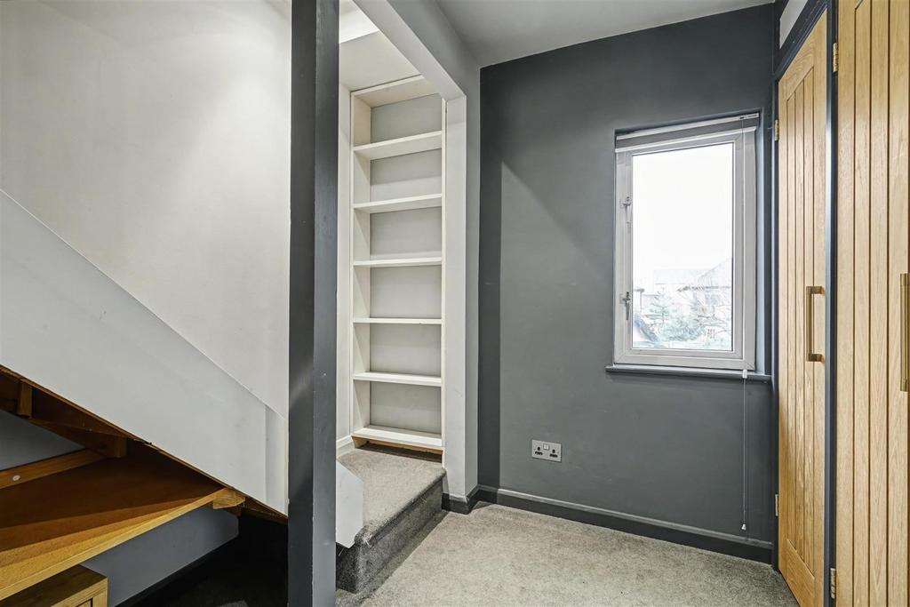 Wardrobes Room 1 2.jpeg