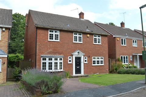 4 bedroom detached house for sale, Firlands, WEYBRIDGE, KT13