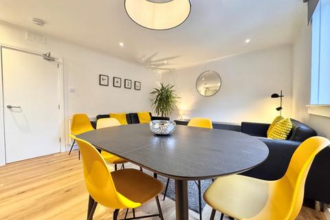 undefined, Clarence Drive, Glasgow G12