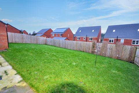 5 bedroom detached house for sale, Astral Way, Stone