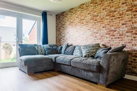 5 bedroom detached house for sale, Astral Way, Stone