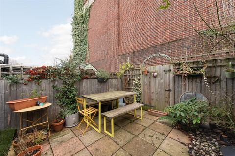 undefined, Hillside Grove, London N14