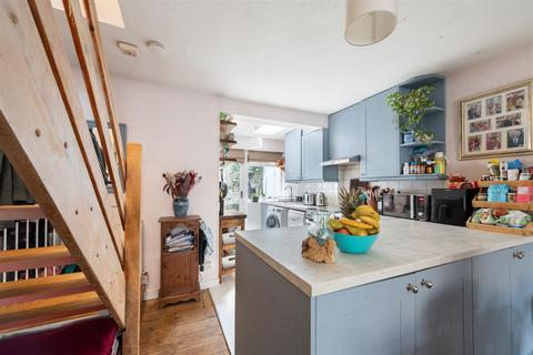 2 bedroom terraced house for sale, Hillside Grove, London N14