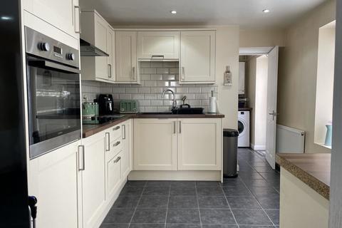 4 bedroom terraced house for sale, London Road, Holyhead, Anglesey, LL65