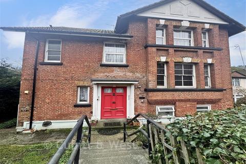2 bedroom flat for sale, Godstone Road, Whyteleafe, Surrey