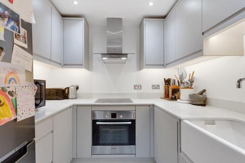 2 bedroom apartment for sale, Finchley Road, Hampstead, London, NW3