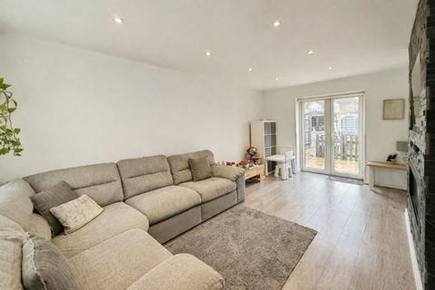 undefined, Heathland Way, Grays, RM16