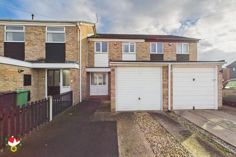 Nutmeg Close, Abbeydale, Gloucester, GL4