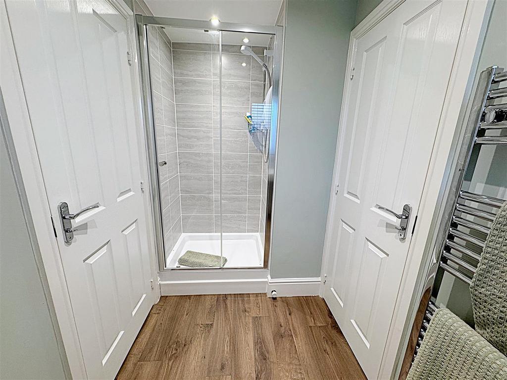Jack n jill ensuite