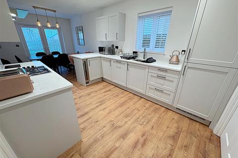 undefined, Albertross Drive, Humberston, Grimsby, N.E. Lincs, DN36  4ZN