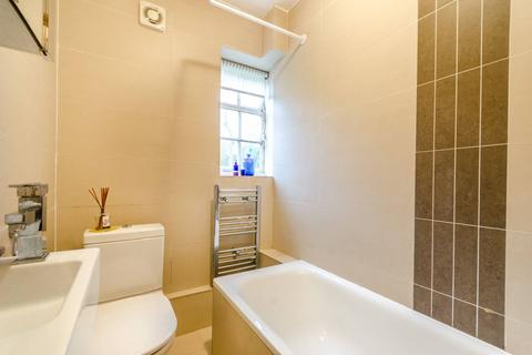 undefined, Neale Close, Hampstead Garden Suburb, London, N2