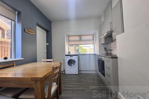 2 bedroom semi-detached bungalow for sale, Hillside Close, Blackpool
