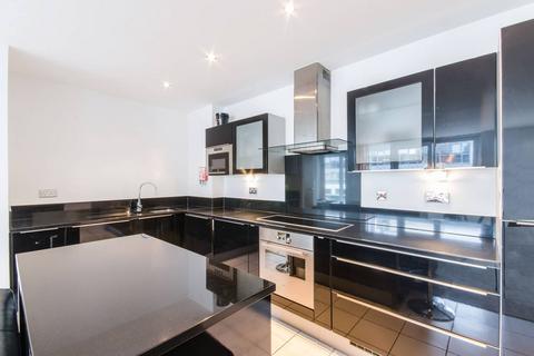 2 bedroom flat to rent, Adriatic Apartments, Royal Docks, London, E16