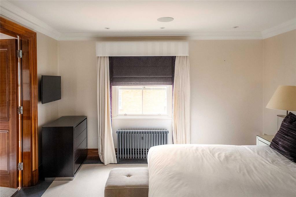 Double Bedroom
