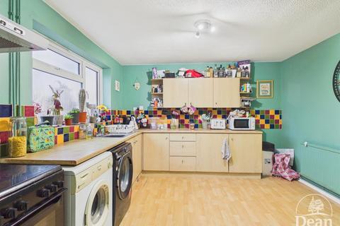 3 bedroom terraced house for sale, Yorkley, Lydney