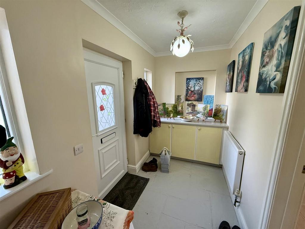 Side entrance hall