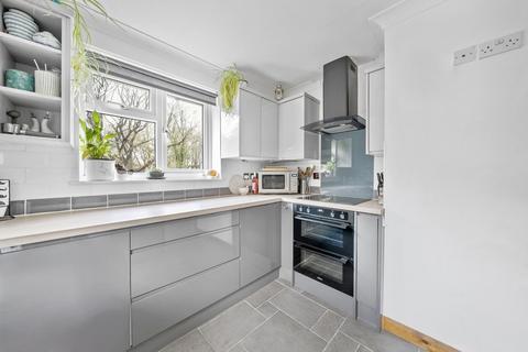 2 bedroom flat for sale, Vernon Crescent, Barnet