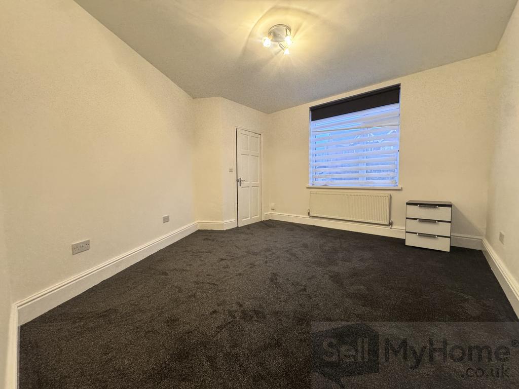 Bedroom five / third reception