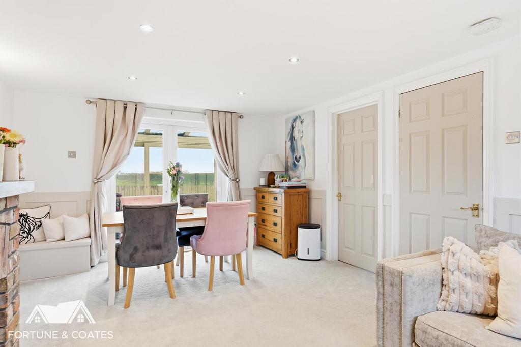 Horse Cross Cottage 19.jpg