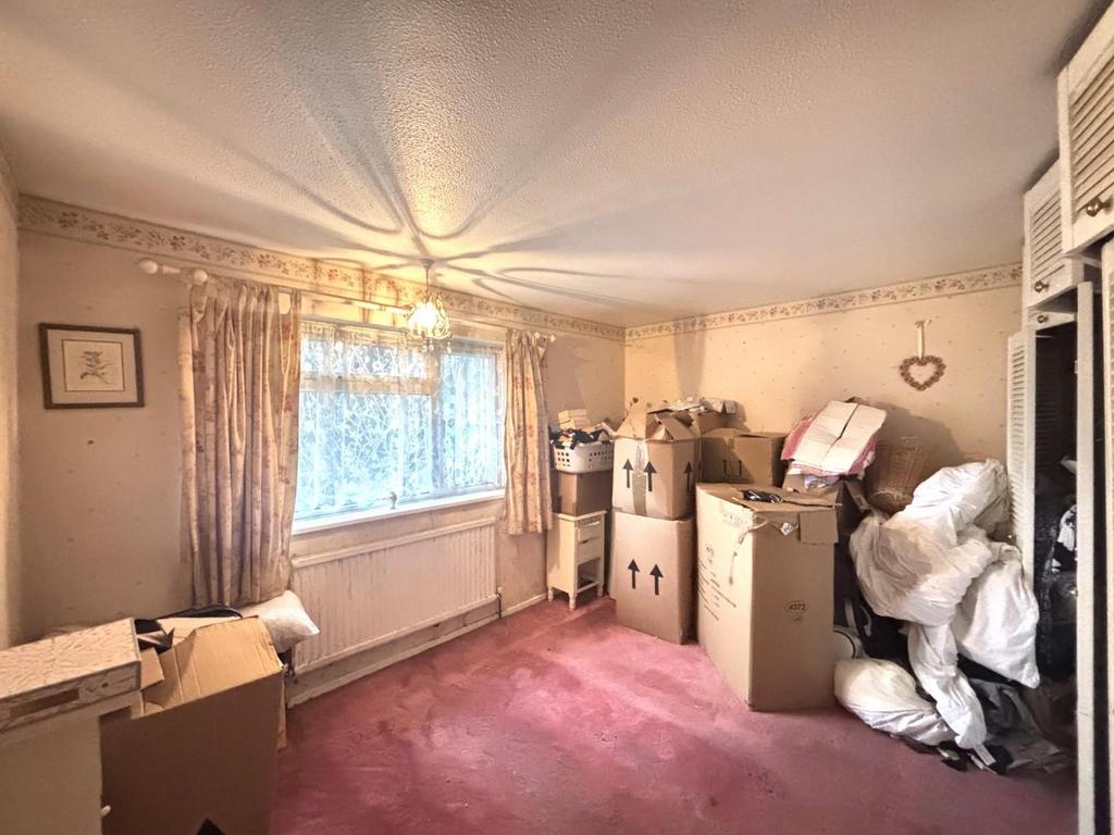 Bedroom 1.jpeg