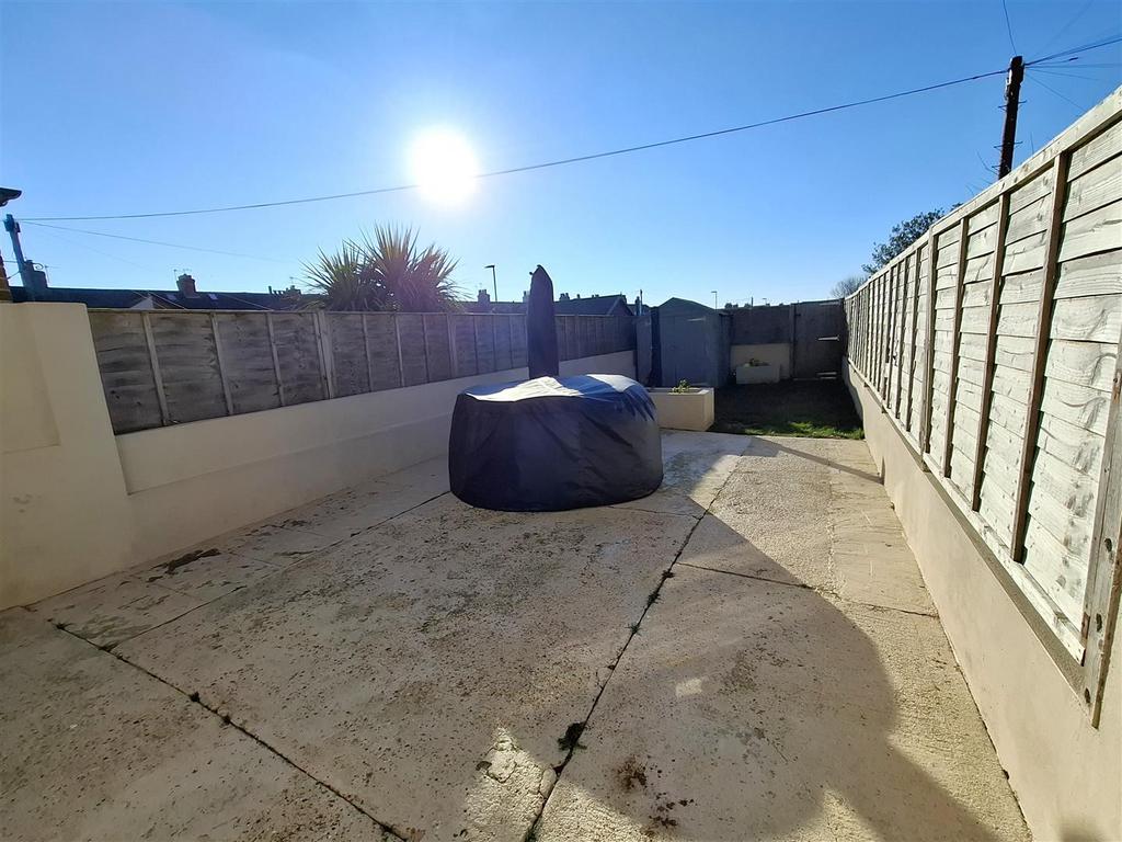 Garden sunny.jpg