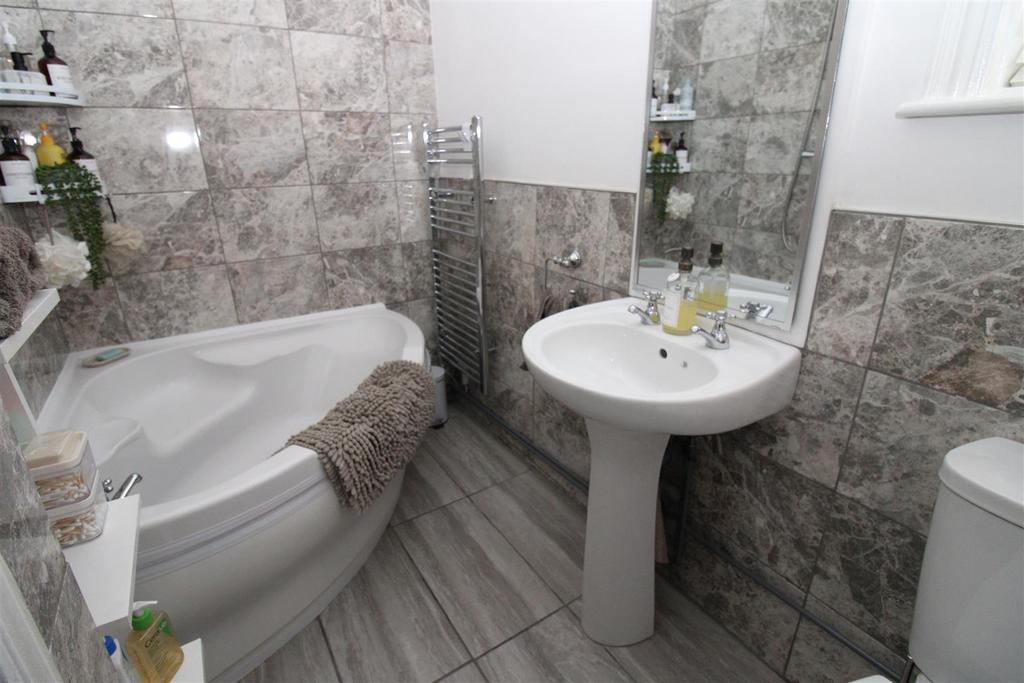 Bathroom.JPG