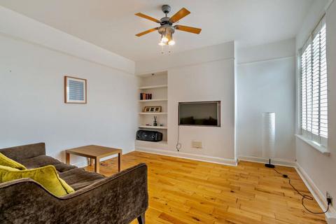undefined, Green Lane, Northwood HA6