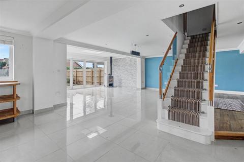 4 bedroom detached house for sale, Chain Free - Large Family Home in Ullswater Avenue, South Wootton