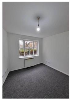 2 bedroom flat to rent, CHAMBERLAYNE AVENUE, WEMBLEY