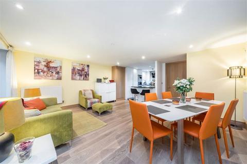 3 bedroom house for sale, Printers Road, London SW9