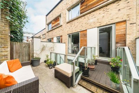 3 bedroom house for sale, Printers Road, London SW9