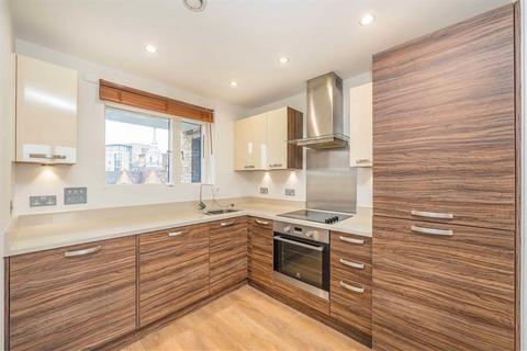 1 bedroom flat for sale, Boyson Road, London SE17