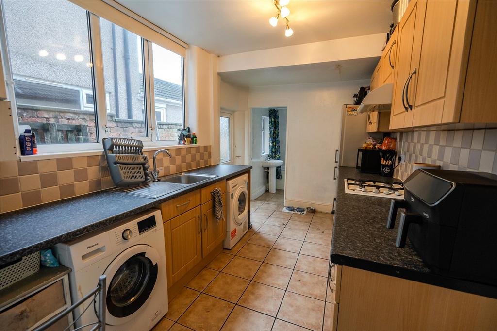 Kitchen (2)