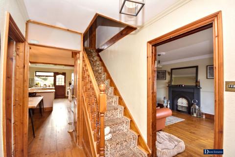 4 bedroom semi-detached house for sale, Squirrels Heath Road, Harold Wood, Romford, RM3