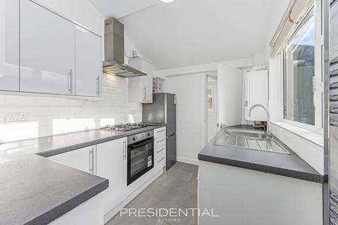 2 bedroom terraced house for sale, Lower Road, Loughton IG10