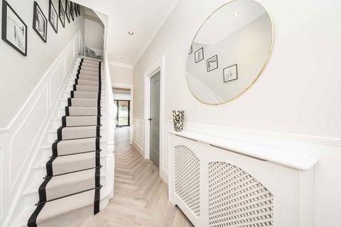 undefined, Drayton Gardens, London W13